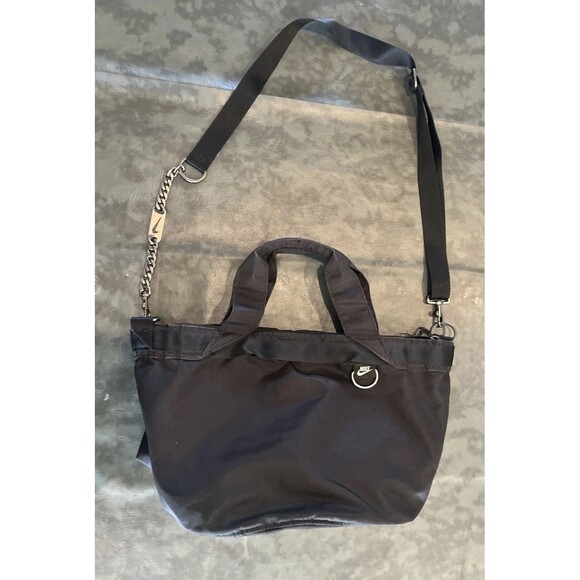 Nike Handbags - Nike Crossbody Bag Black Detachable Chain